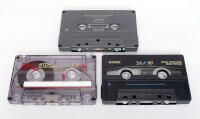 compact cassettes / Bron: Malcolm Tyrrell, Wikimedia Commons (CC BY-SA-3.0)
